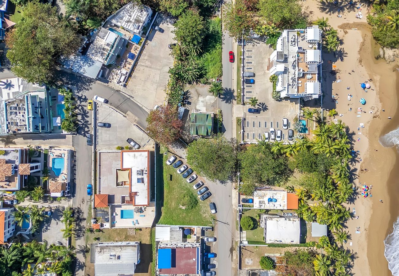 Estudio en Rincon - Sandy Beach Studio • Private Terrace & Parking • Walk to Surf