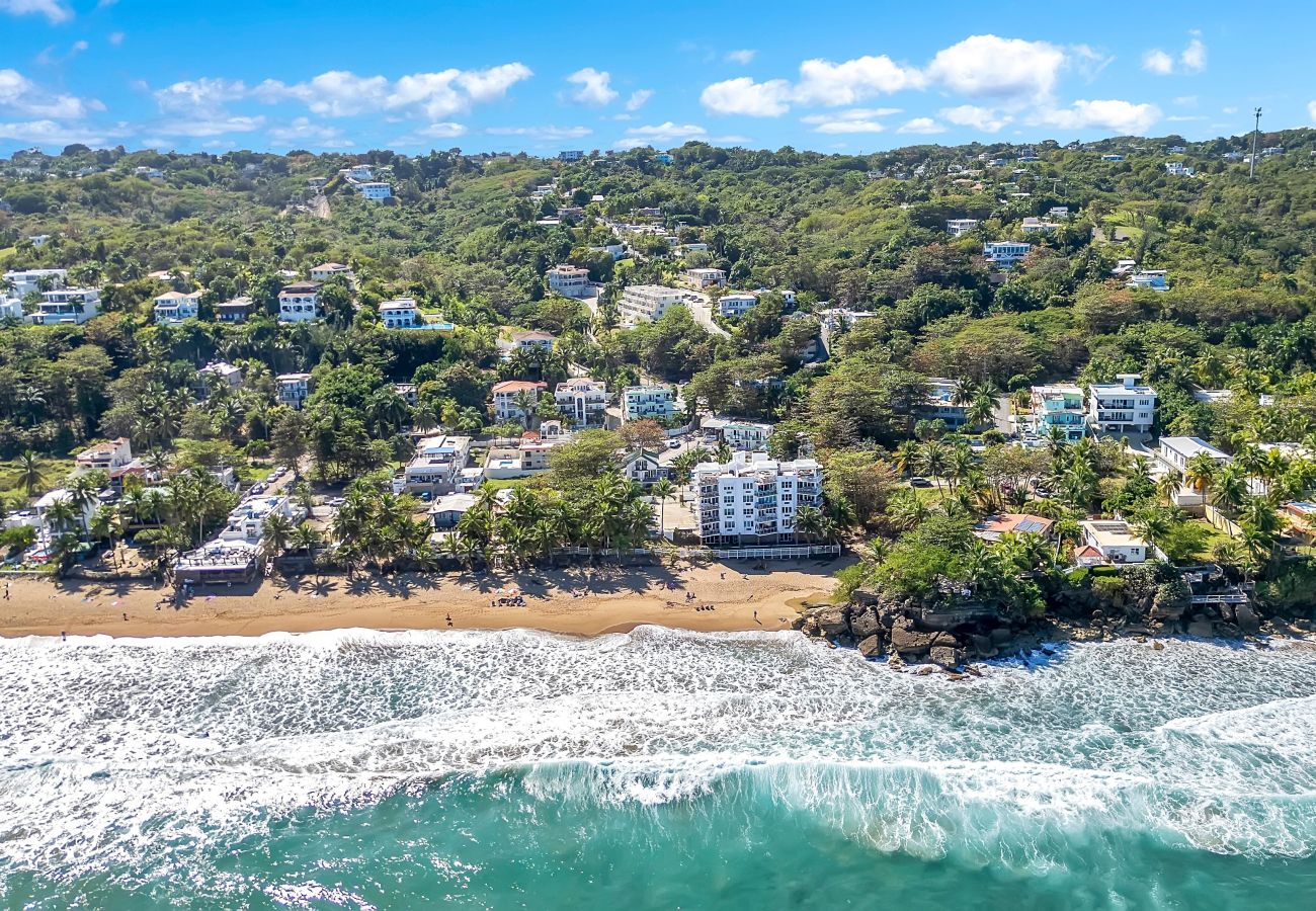 Estudio en Rincon -  Studio w/ Patio • Walk to Sandy Beach