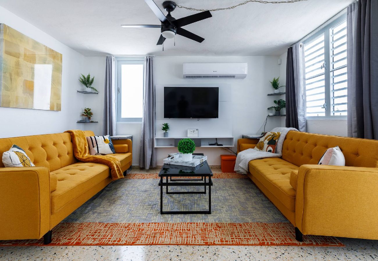Casa en Ceiba - Stylish 3 Bed/2Bath with Pool & Solar Panels 
