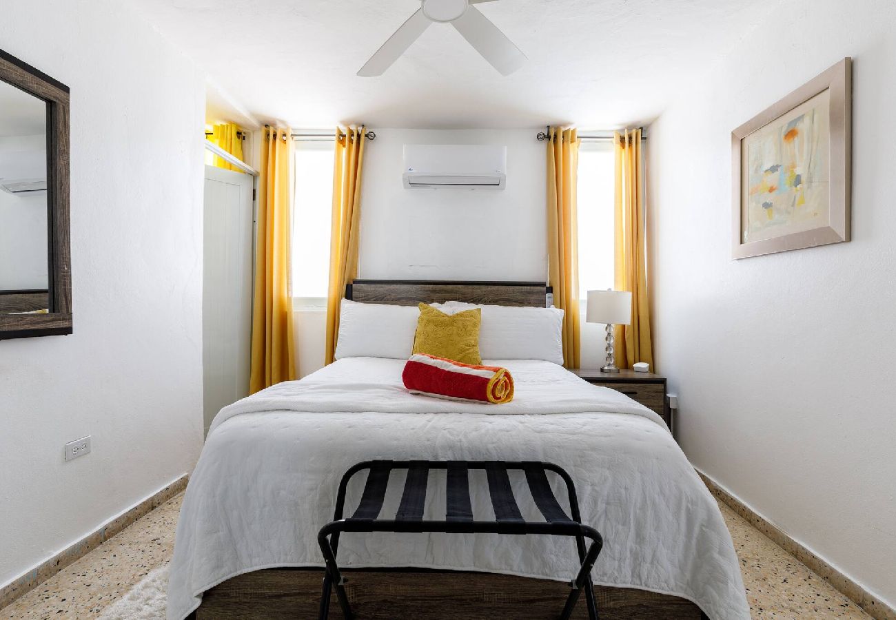 Casa en Ceiba - Stylish 3 Bed/2Bath with Pool & Solar Panels 