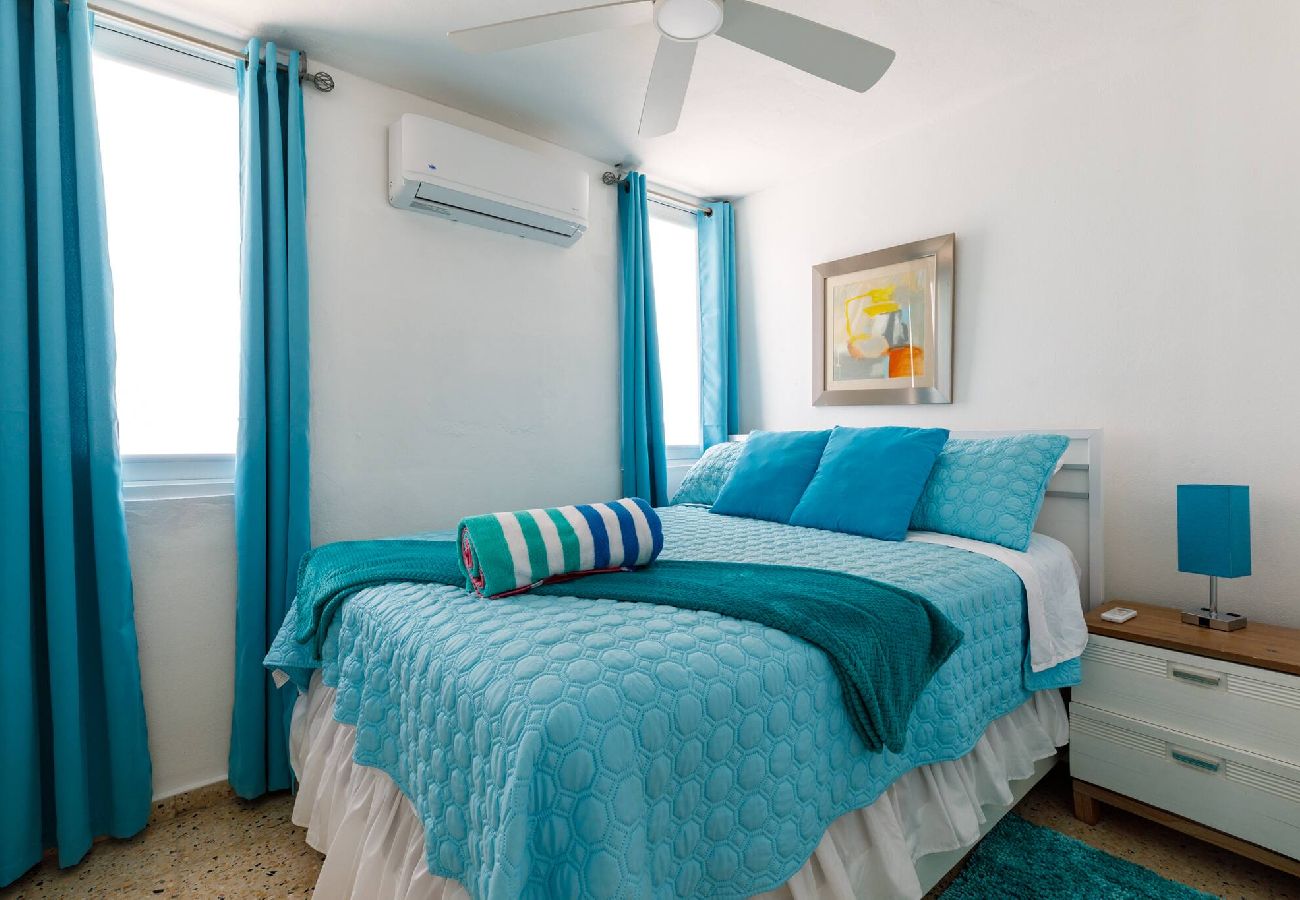 Casa en Ceiba - Stylish 3 Bed/2Bath with Pool & Solar Panels 