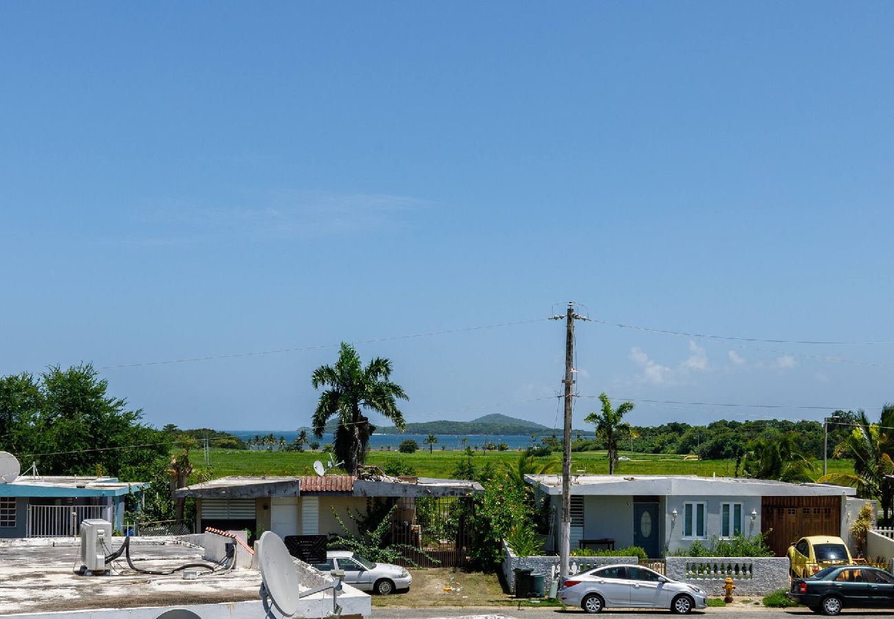 Casa en Ceiba - Stylish 3 Bed/2Bath with Pool & Solar Panels 