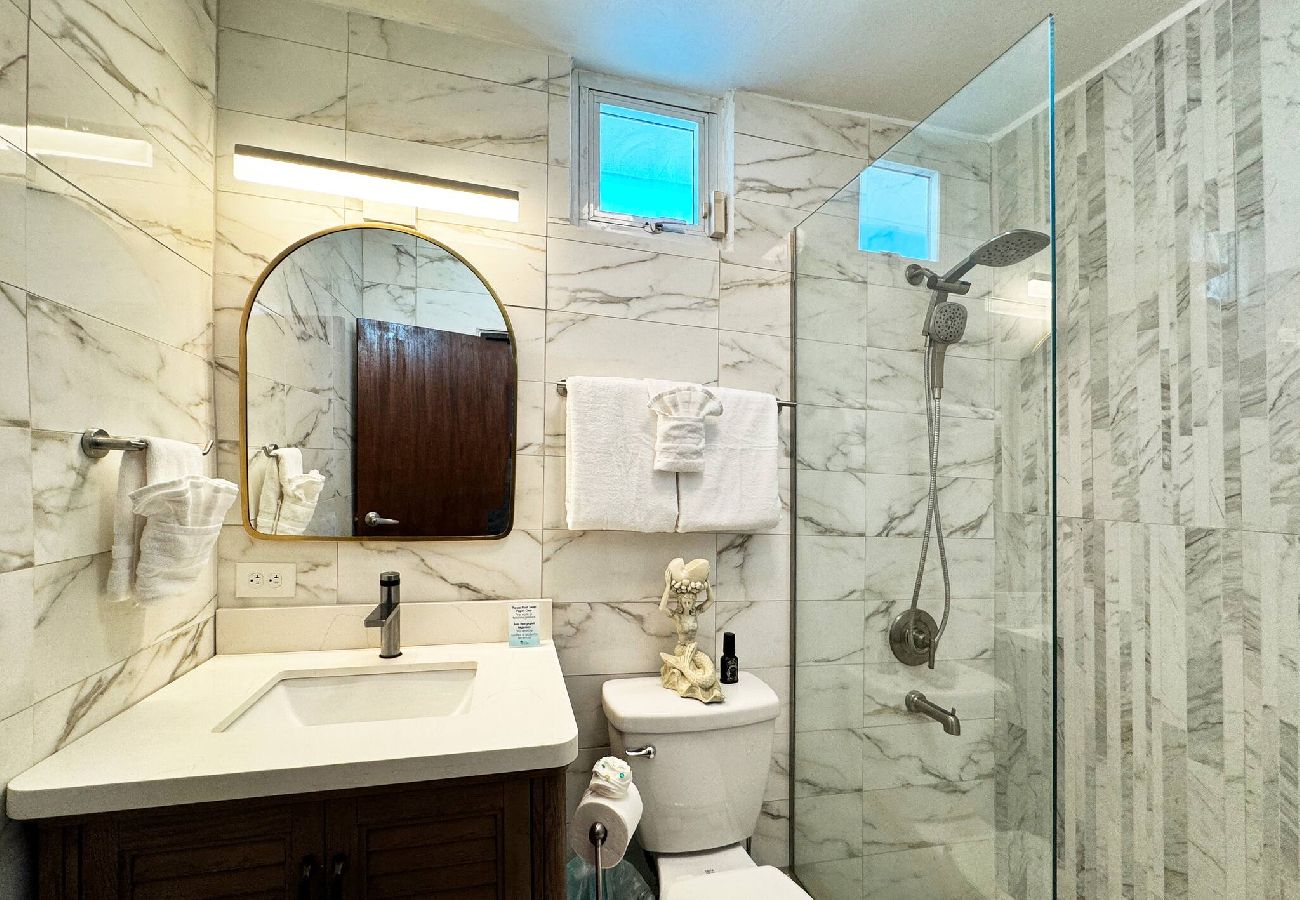 Casa en San Juan - Condado Laguna Villa w/Pool 5 Bd 3 Ba - Generator 