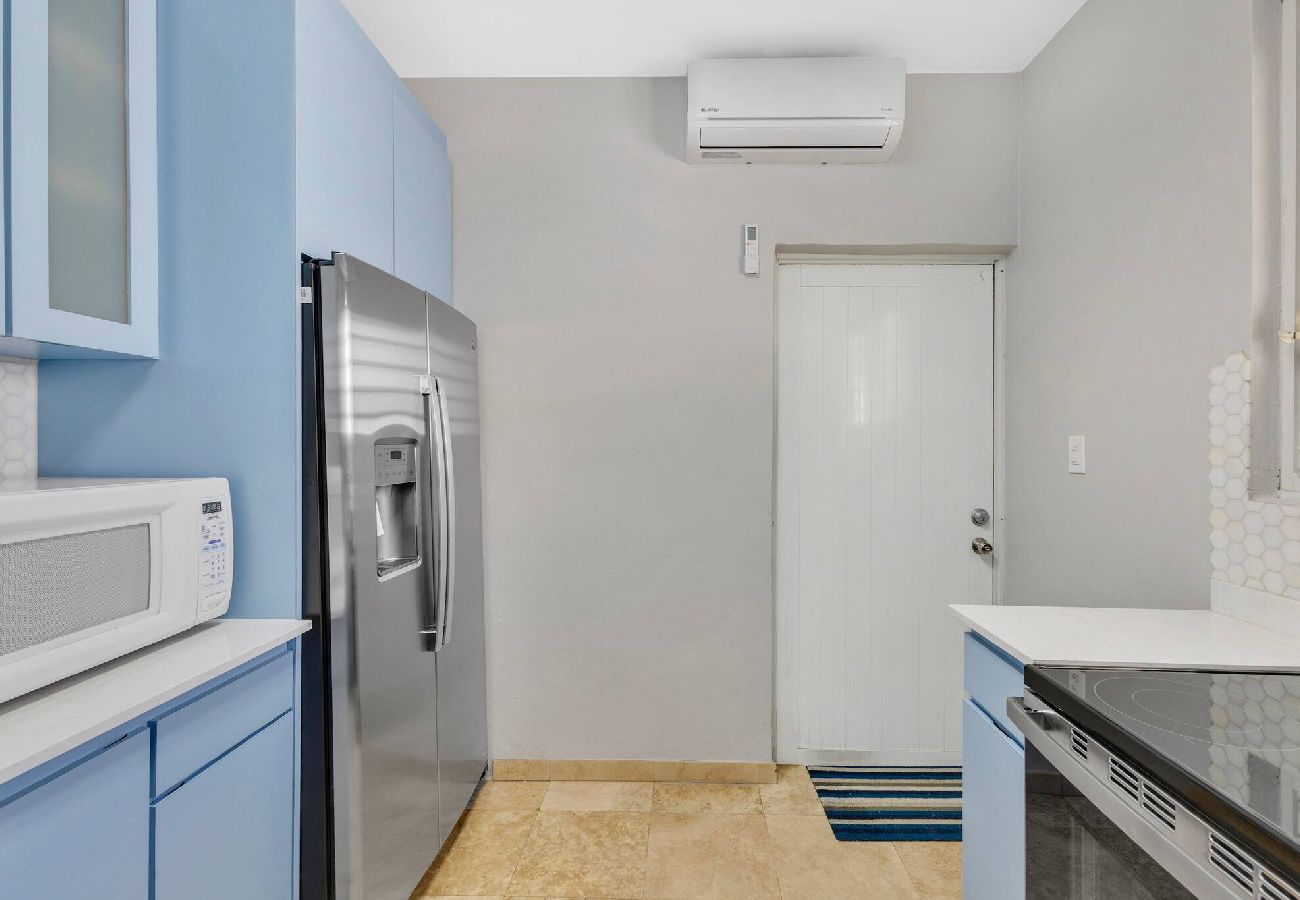 Casa en Santurce - Condado Villa 4Bd 3Ba | Spa/Generator/Parking 