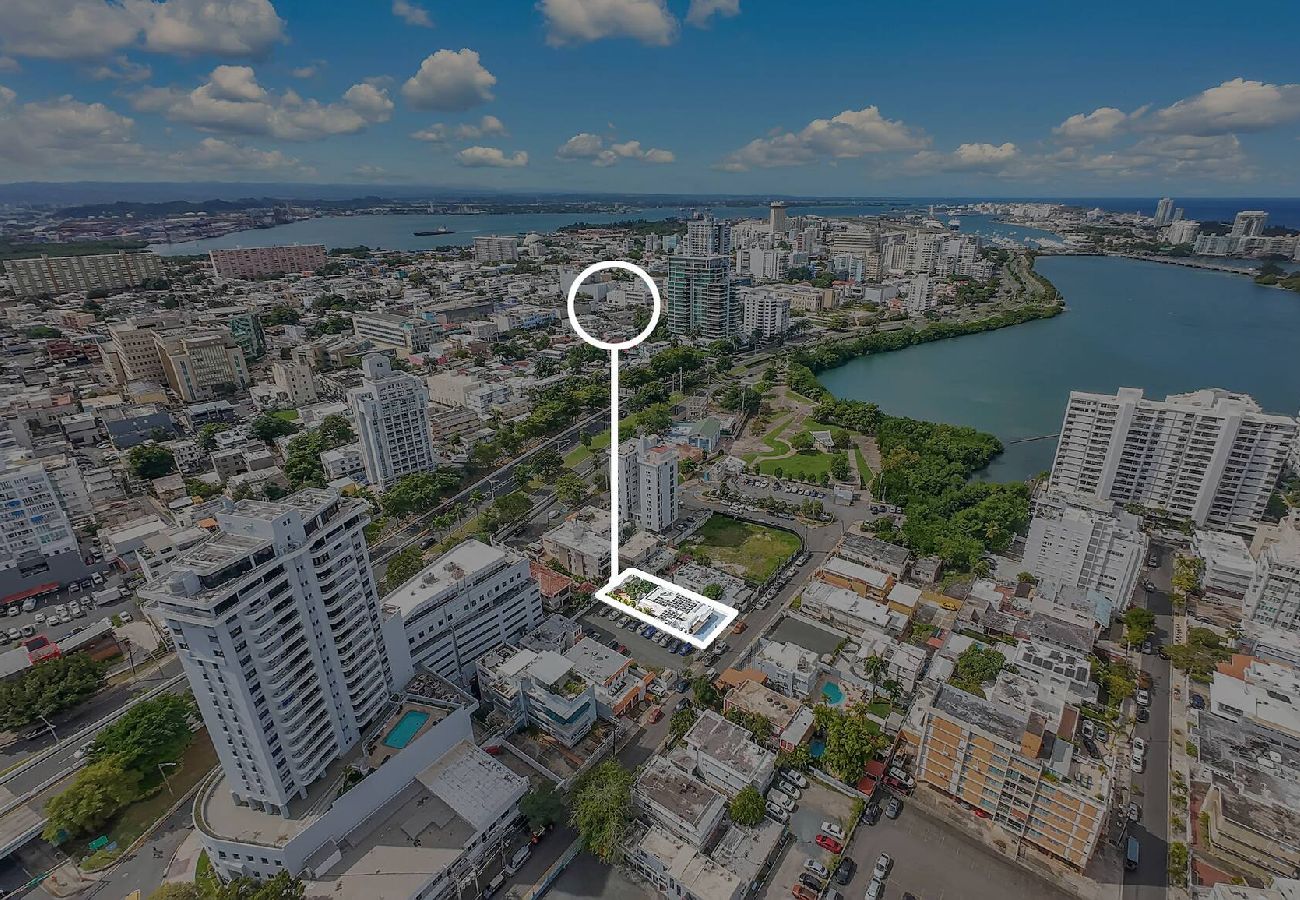 Casa en Santurce - Condado Villa 4Bd 3Ba | Spa/Generator/Parking 
