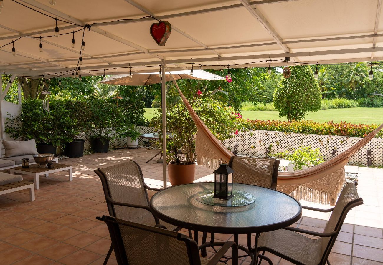 Casa adosada en Dorado - Villa Merchán | 8 Huespedes | 4BR & 4.5 Baños 