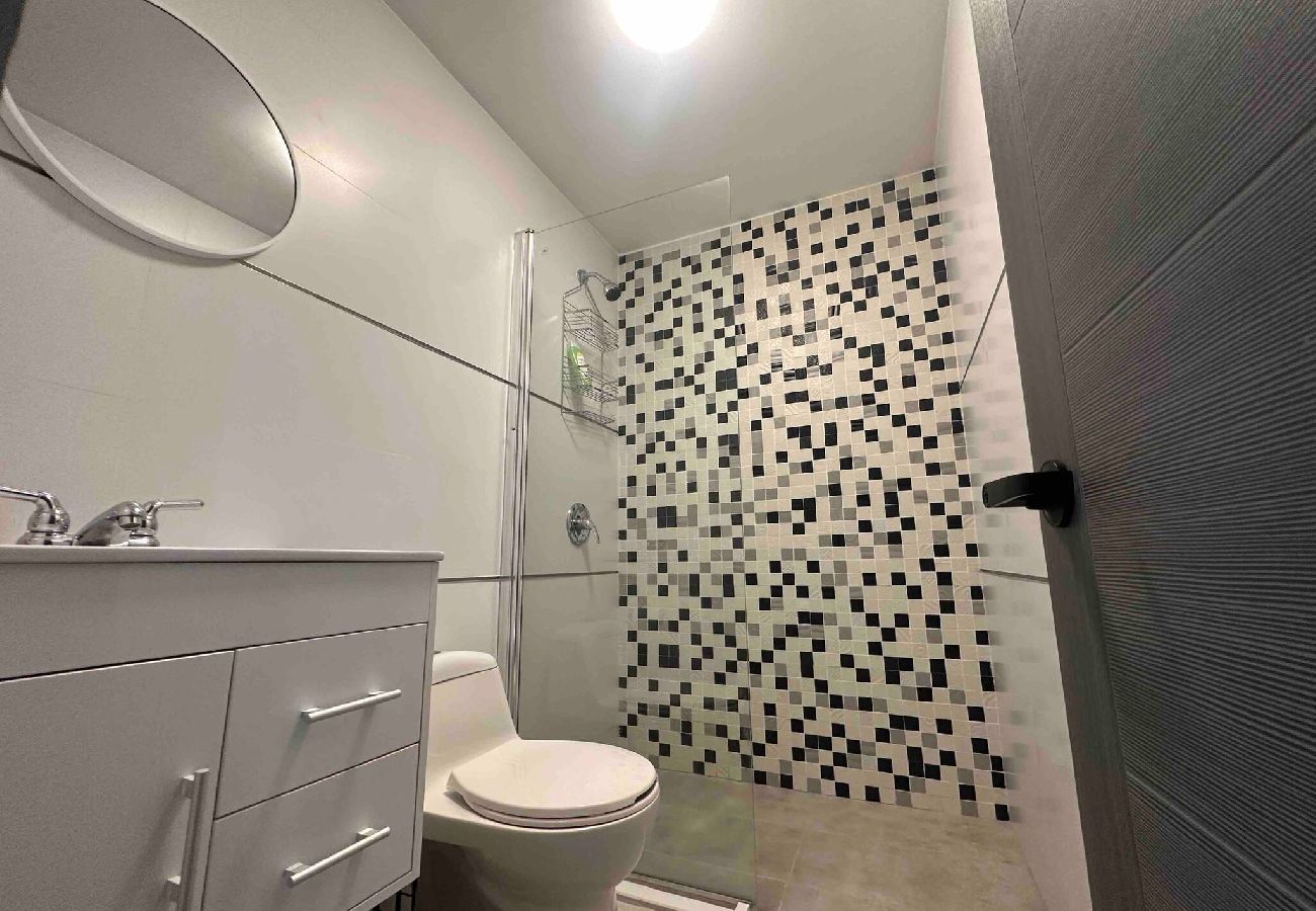 Apartamento en San Juan - 4 bedroom, 3 bathrooms, apt F 