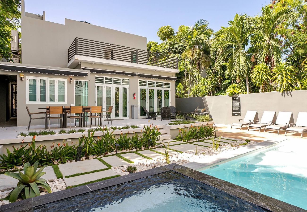 Casa en San Juan - -
