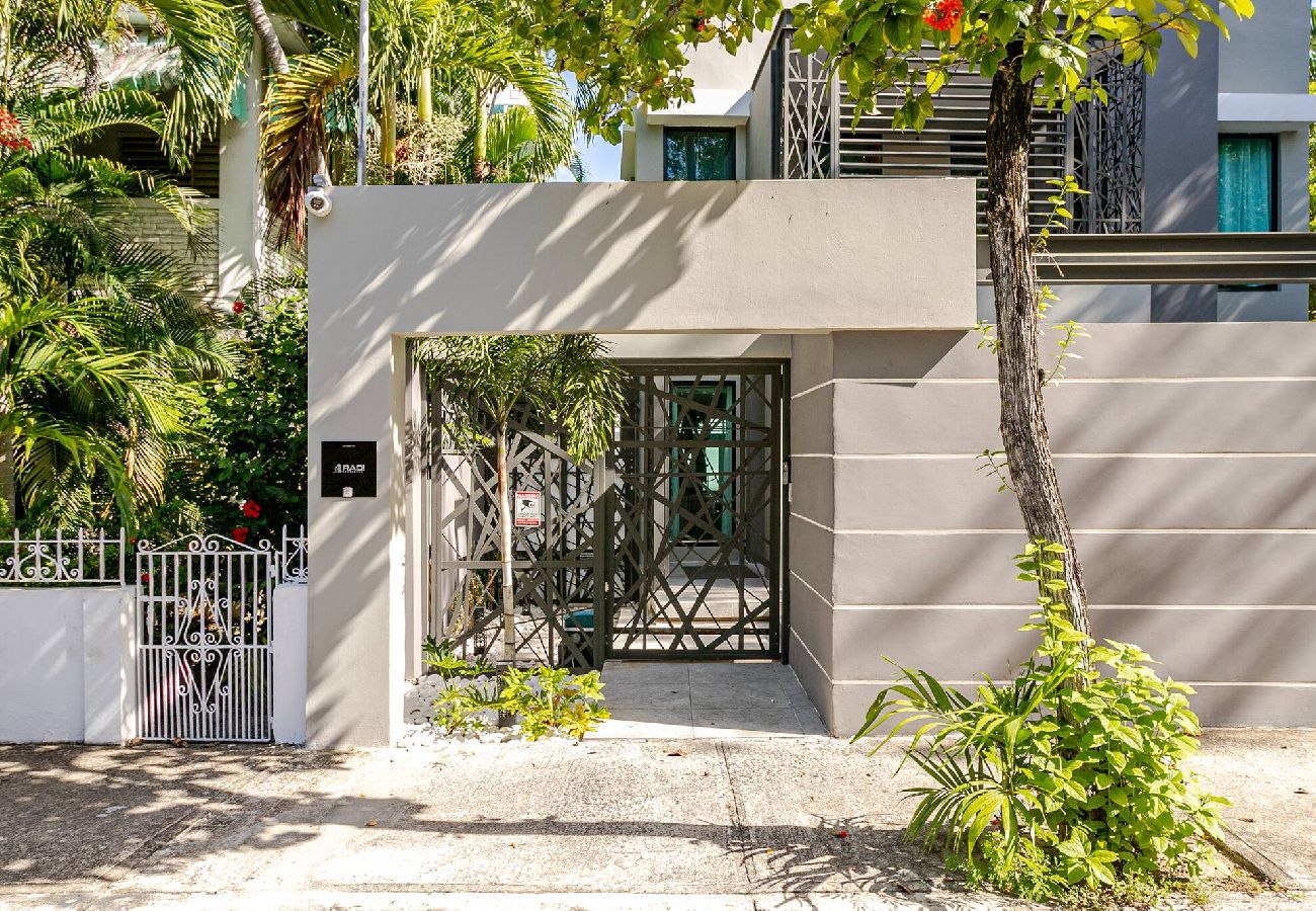 Casa en San Juan - -