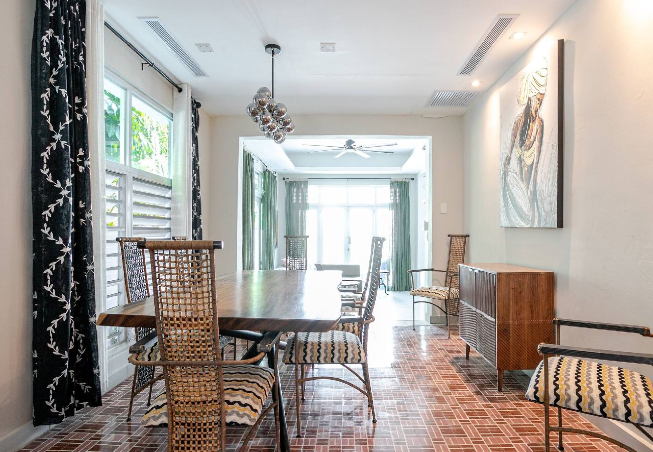 Casa en San Juan - -