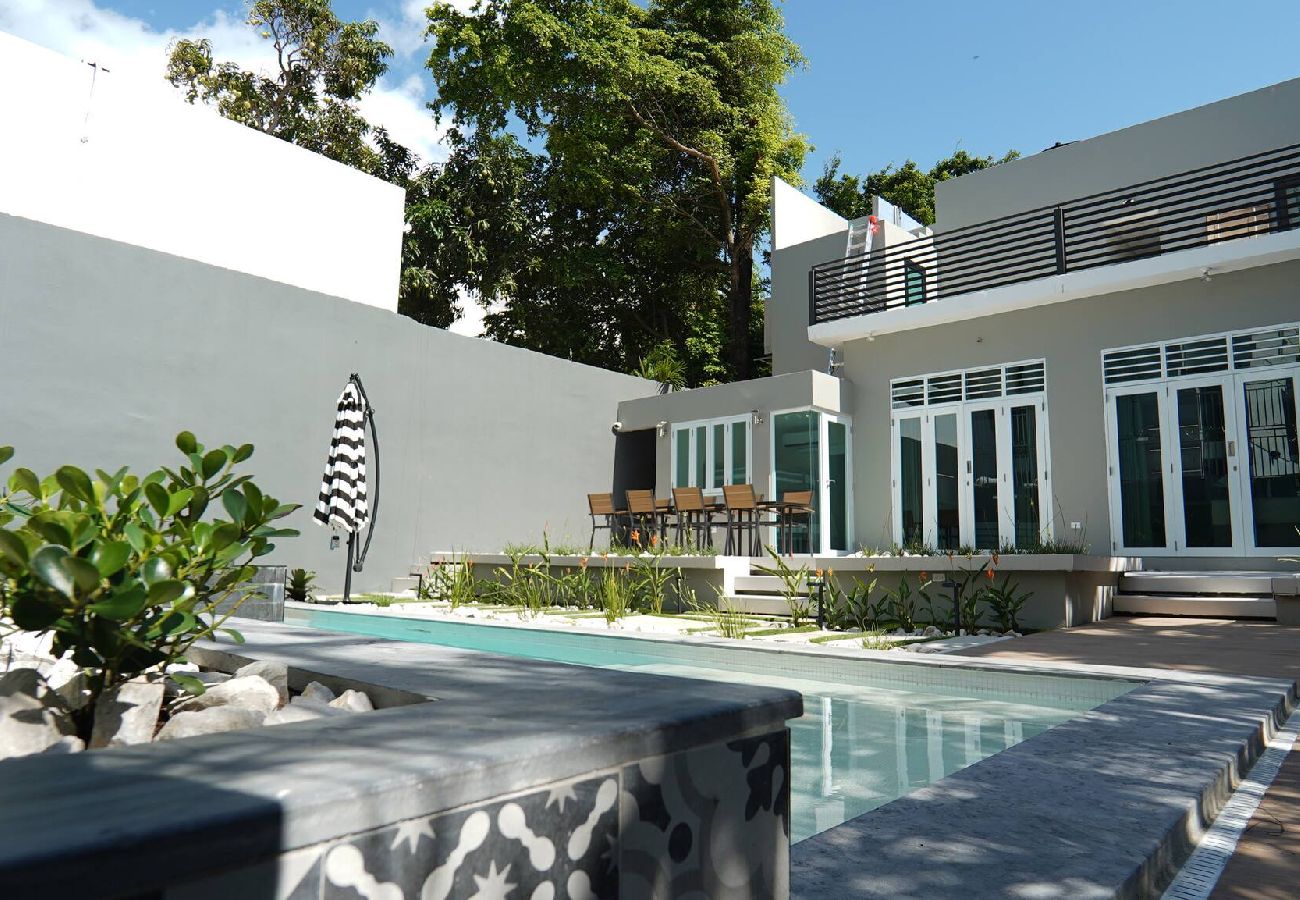 Casa en San Juan - -