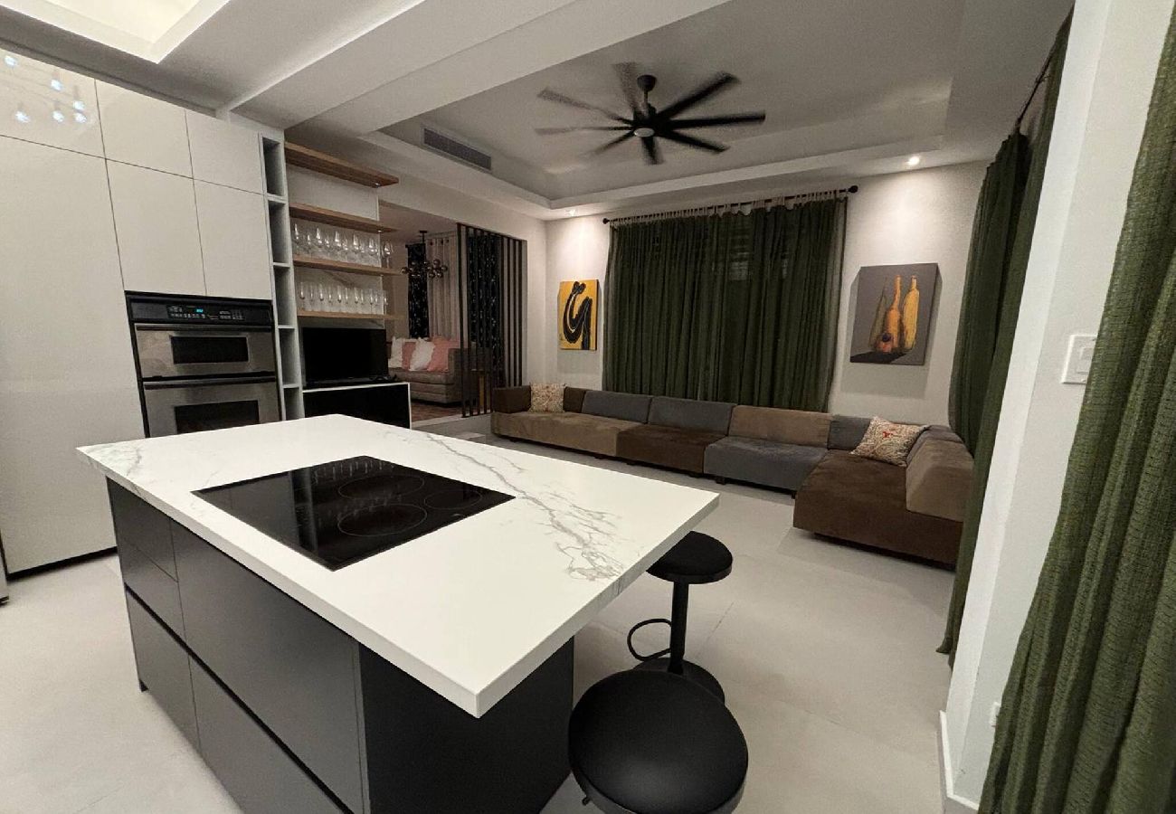 Casa en San Juan - -