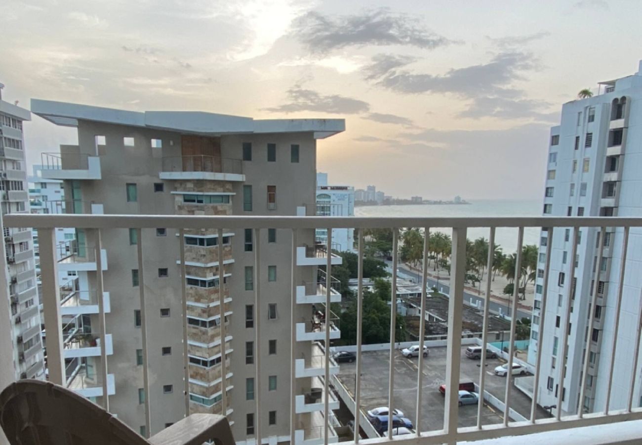Apartamento en Luquillo - Amazing sunset/ ocean view beachfront studio 