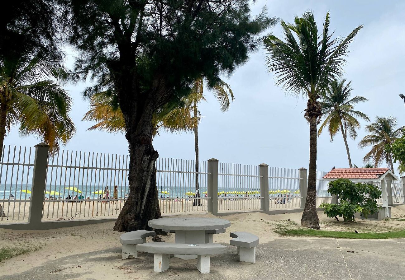 Apartamento en Luquillo - Amazing sunset/ ocean view beachfront studio 