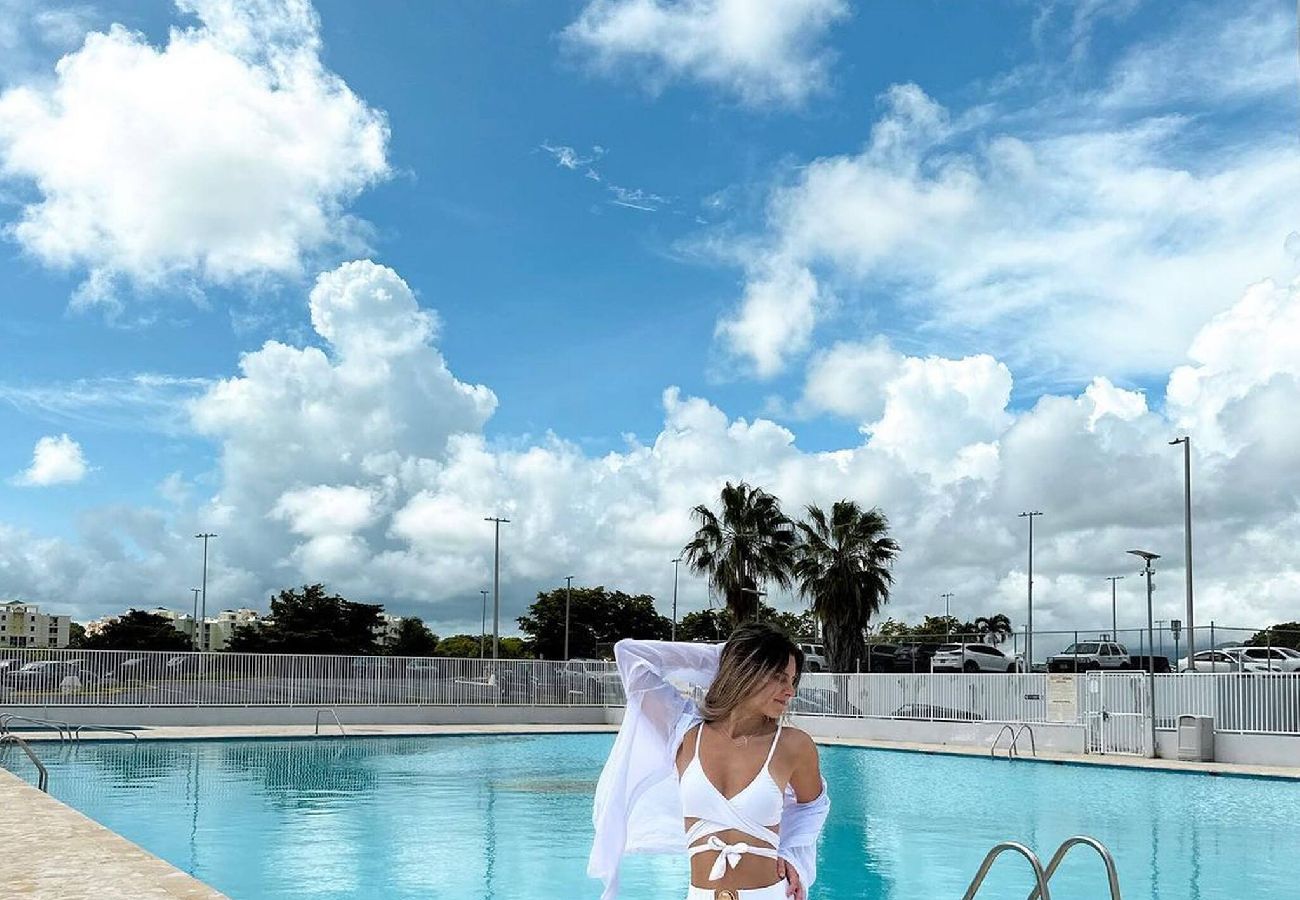 Residencial en Fajardo - Oceanfront Oasis: Panoramic Views & Marina Access 