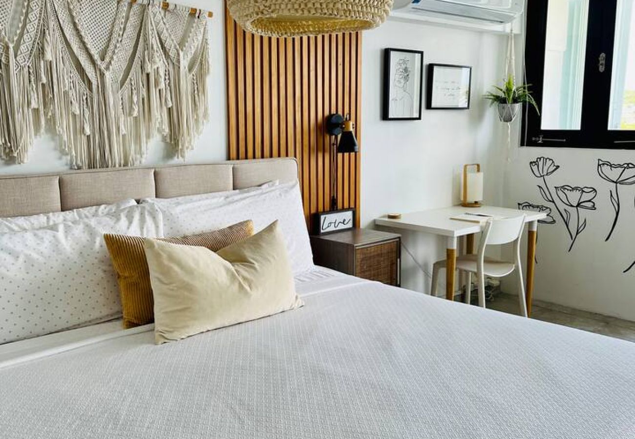 Residencial en Fajardo - Oceanfront Oasis: Panoramic Views & Marina Access 