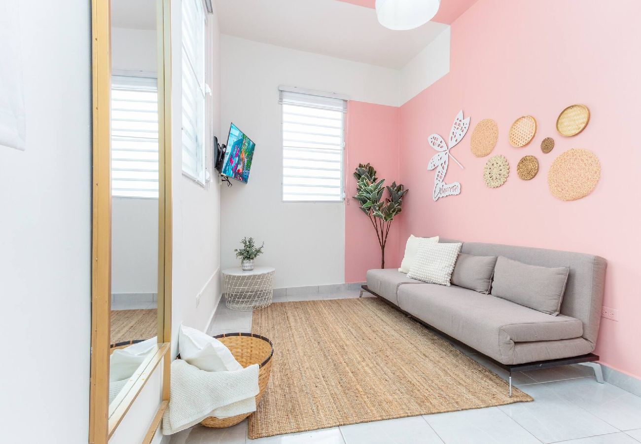 Apartamento en San Juan - Centric, Spacious, Stylish Miramar Unit, Sleeps 4 