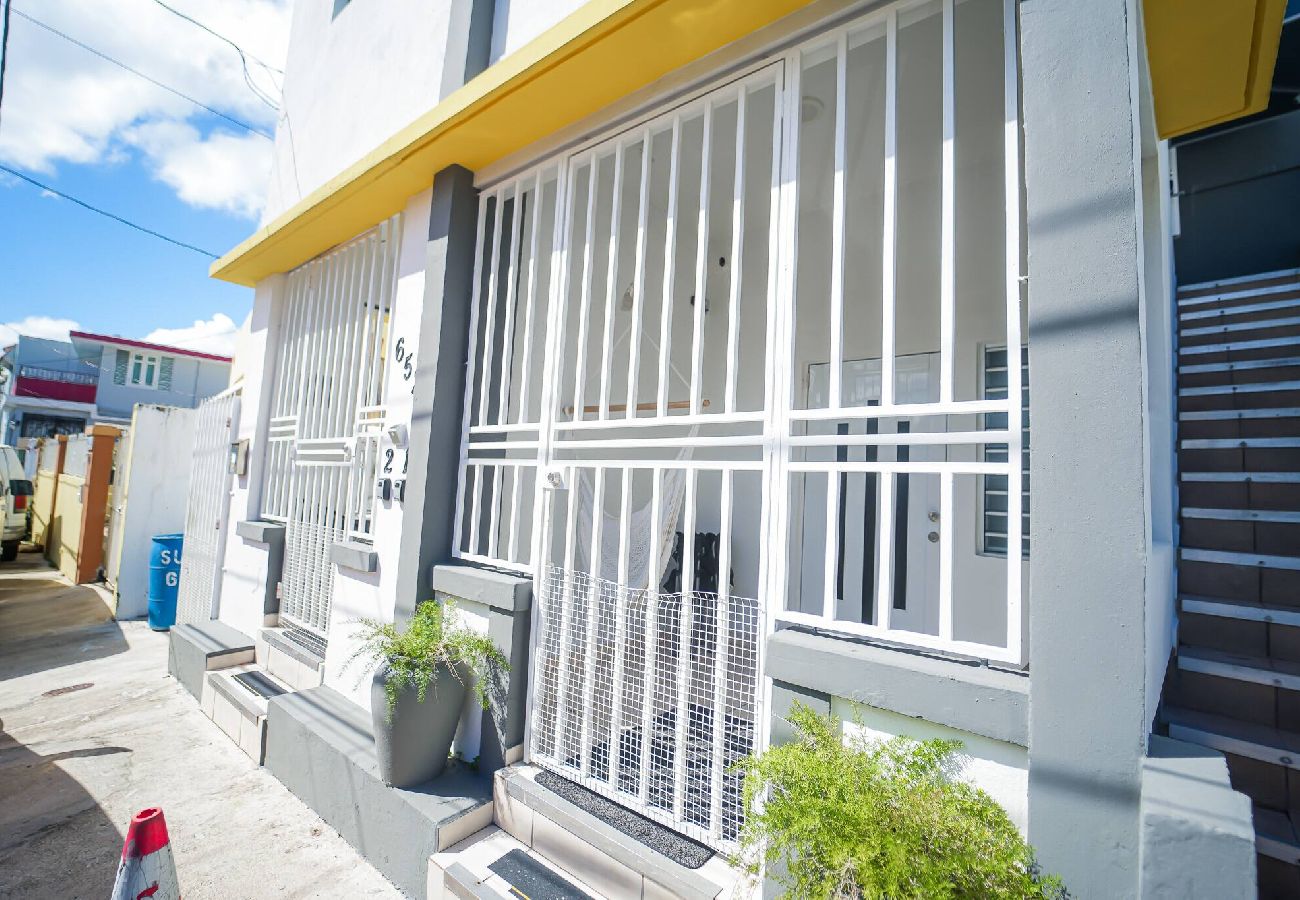 Apartamento en San Juan - Centric, Spacious, Stylish Miramar Unit, Sleeps 4 