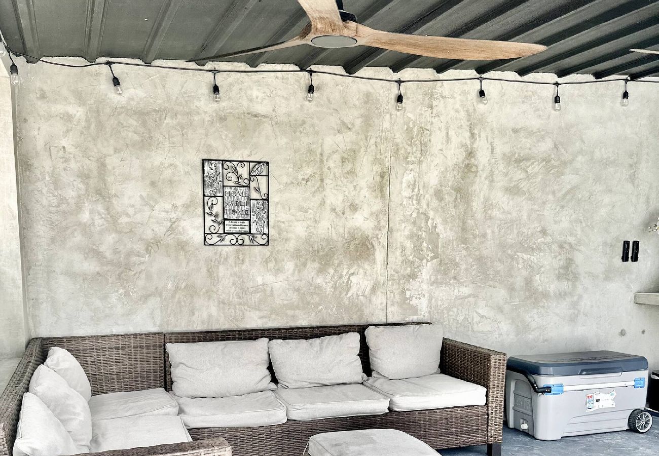 Casa en Carolina - Lux Gem~Mins to SJU~Pool~Tesla Solar~No Blackouts 