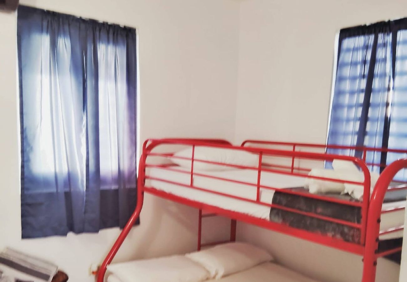 Apartamento en Vega Baja - Stylish 2BR Apartment w Pool Access