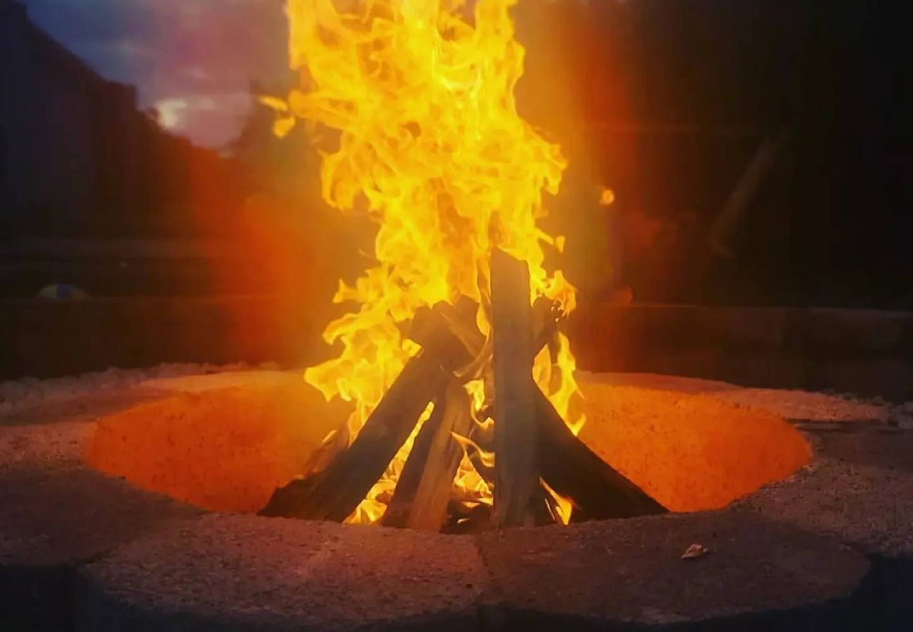 Apartamento en Vega Baja - Stylish 2BR Apartment w Pool Access