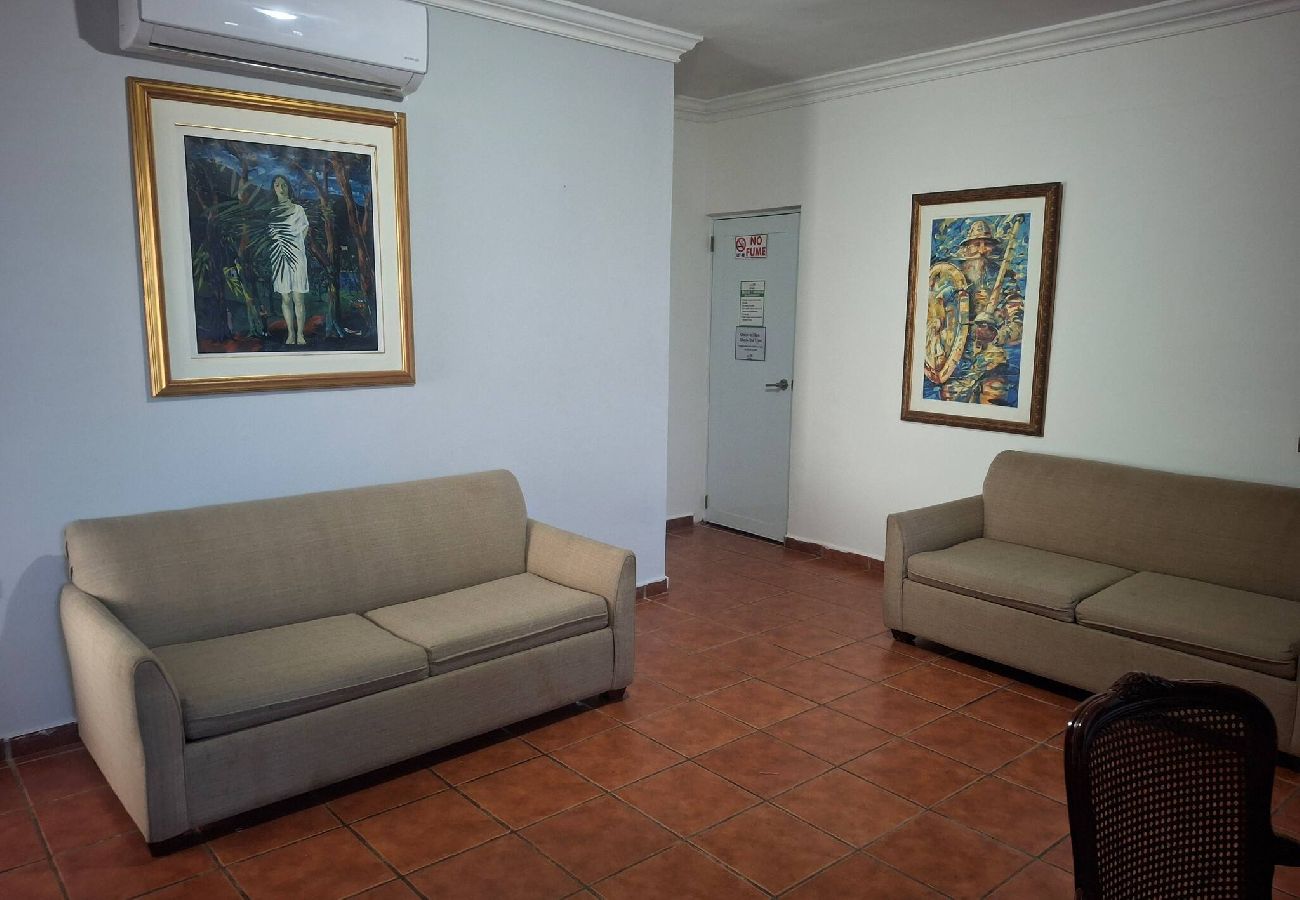 Apartamento en Vega Baja - Comfortable 2BR Getaway for 6 Guests with Pool Access
