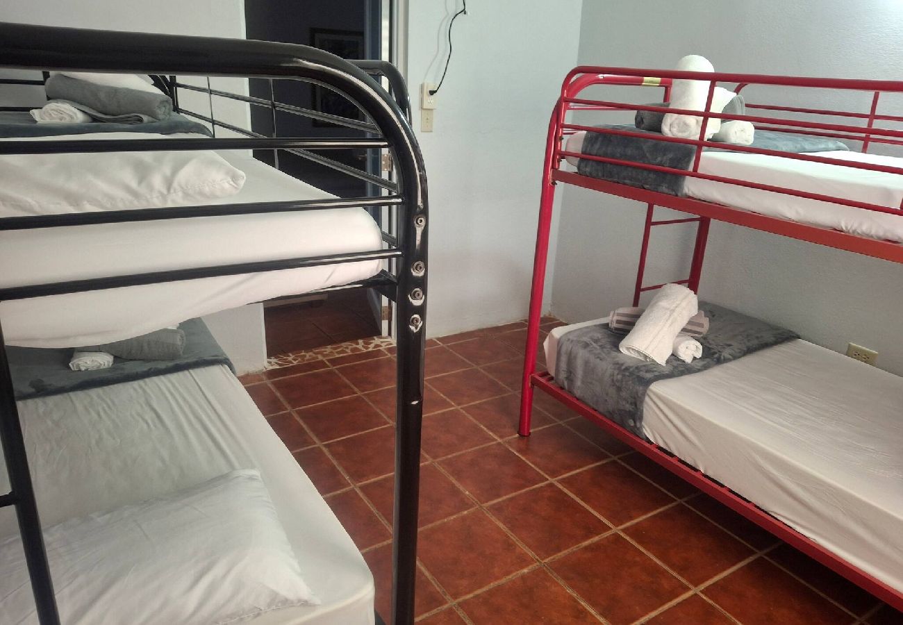 Apartamento en Vega Baja - Comfortable 2BR Getaway for 6 Guests with Pool Access