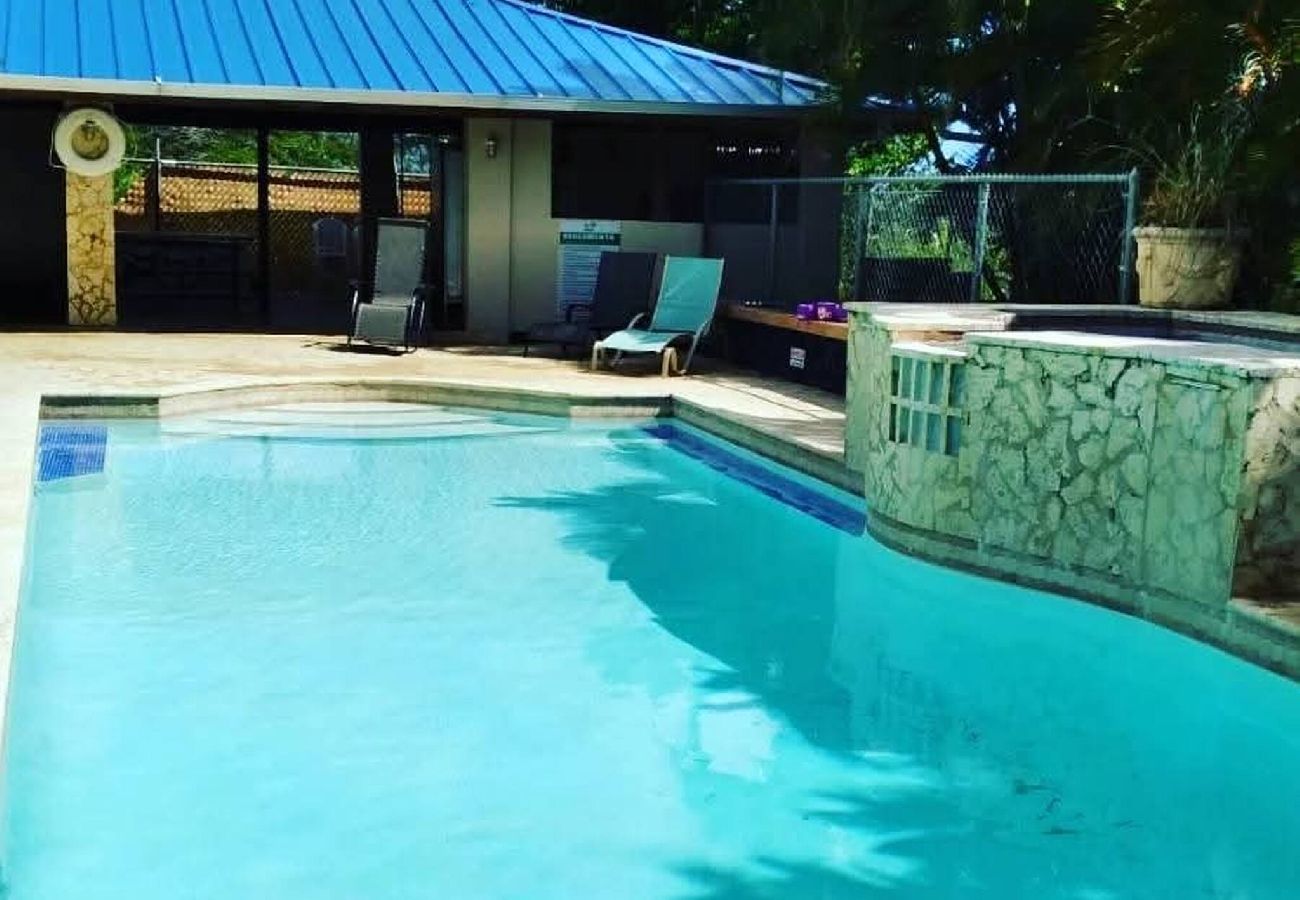 Apartamento en Vega Baja - Tropical Retreat for Couples with Pool Access