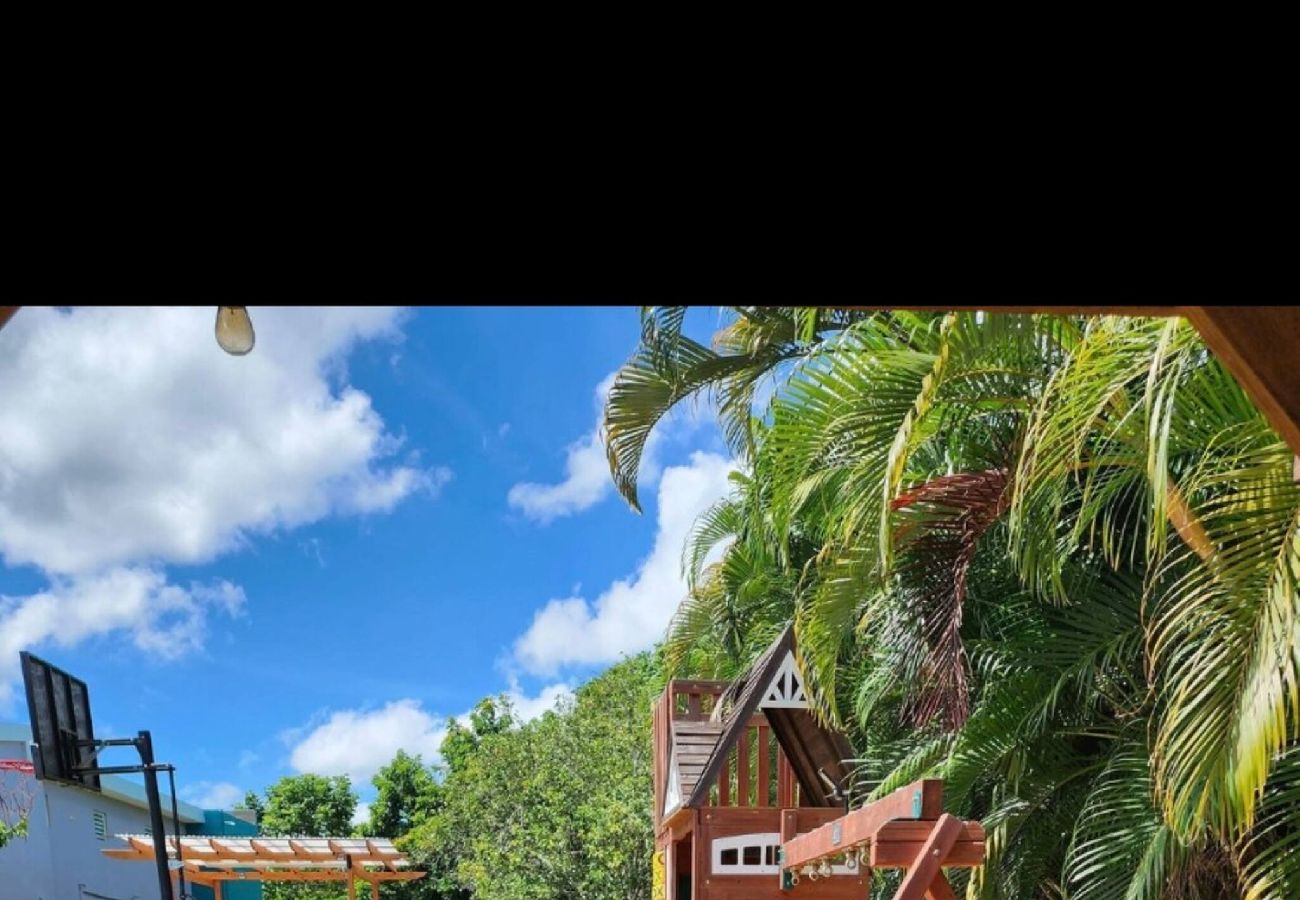 Apartamento en Vega Baja - Tropical Retreat for Couples with Pool Access