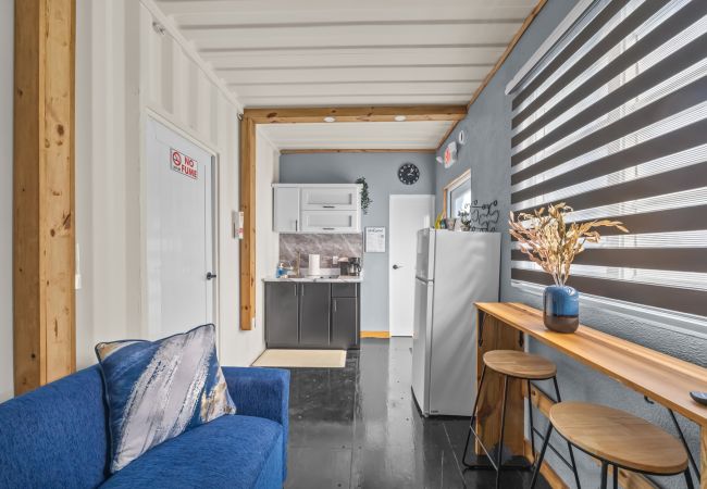 Apartamento en Vega Baja - Charming 1-Bedroom Beach Apartment for 4