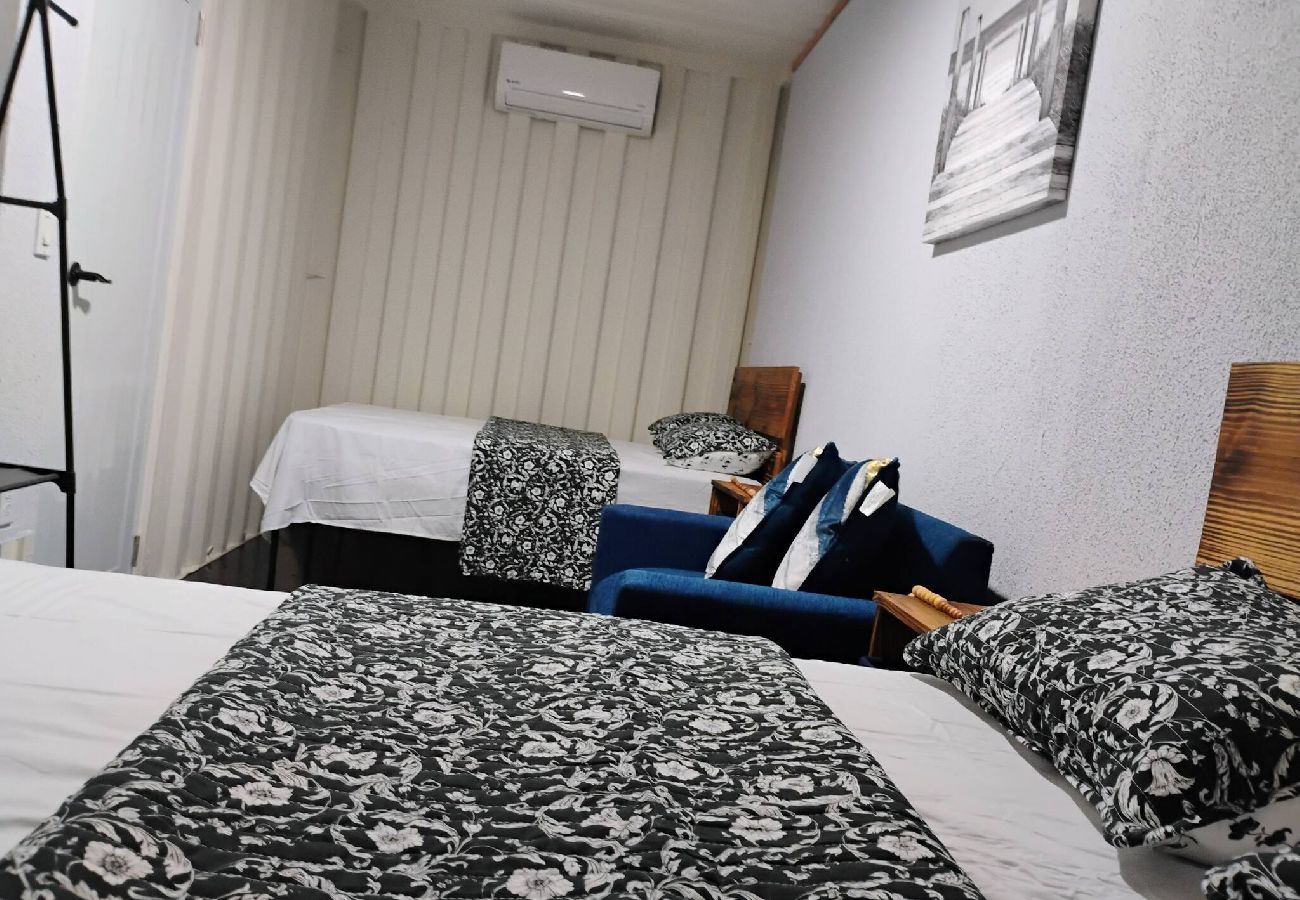 Apartamento en Vega Baja - Charming 1-Bedroom Beach Apartment for 4