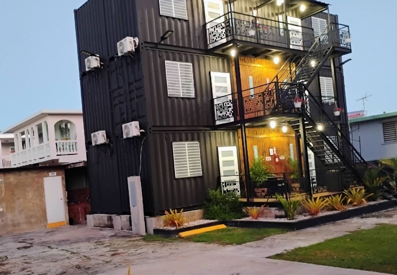 Apartamento en Vega Baja - Charming 1-Bedroom Beach Apartment for 4