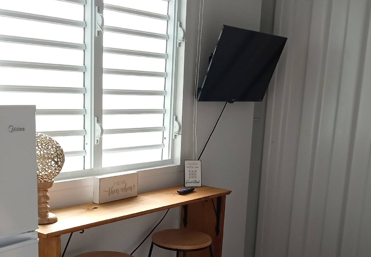 Apartamento en Vega Baja - Charming 1-Bedroom Beach Apartment for 4