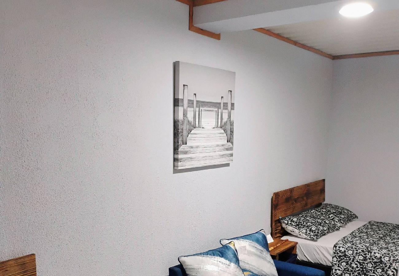 Apartamento en Vega Baja - Charming 1-Bedroom Beach Apartment for 4