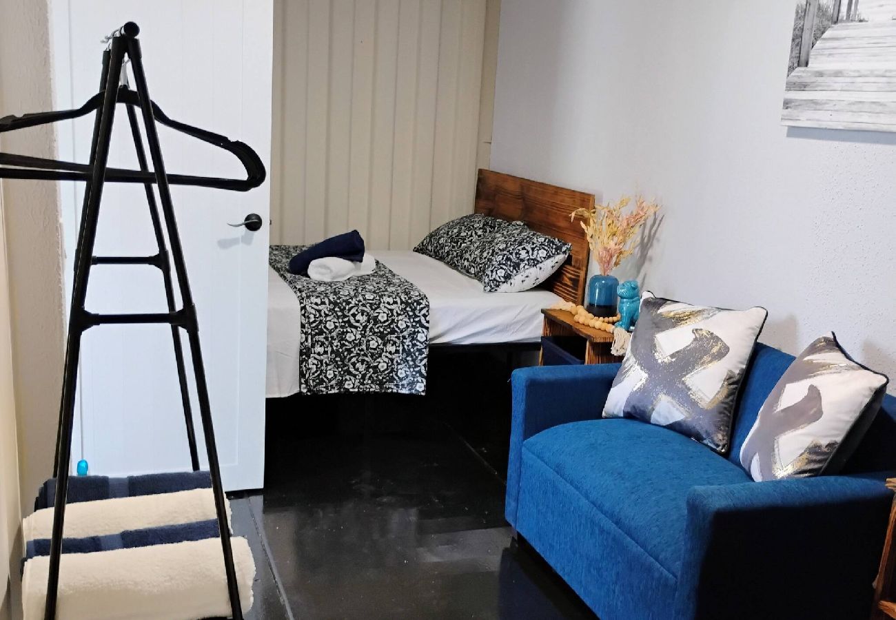 Apartamento en Vega Baja - Charming 1-Bedroom Beach Apartment for 4