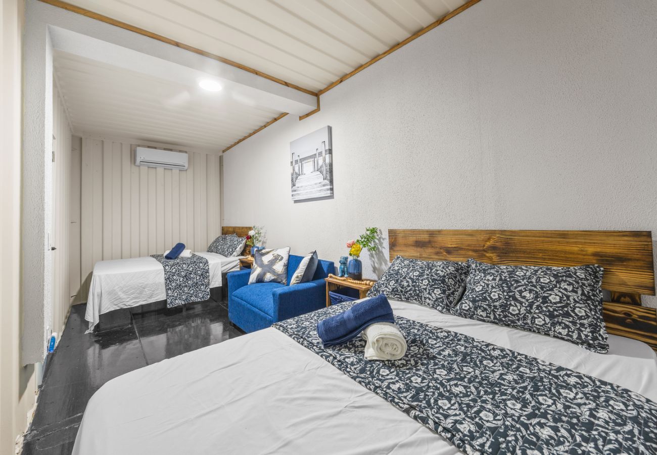 Apartamento en Vega Baja - Charming 1-Bedroom Beach Apartment for 4