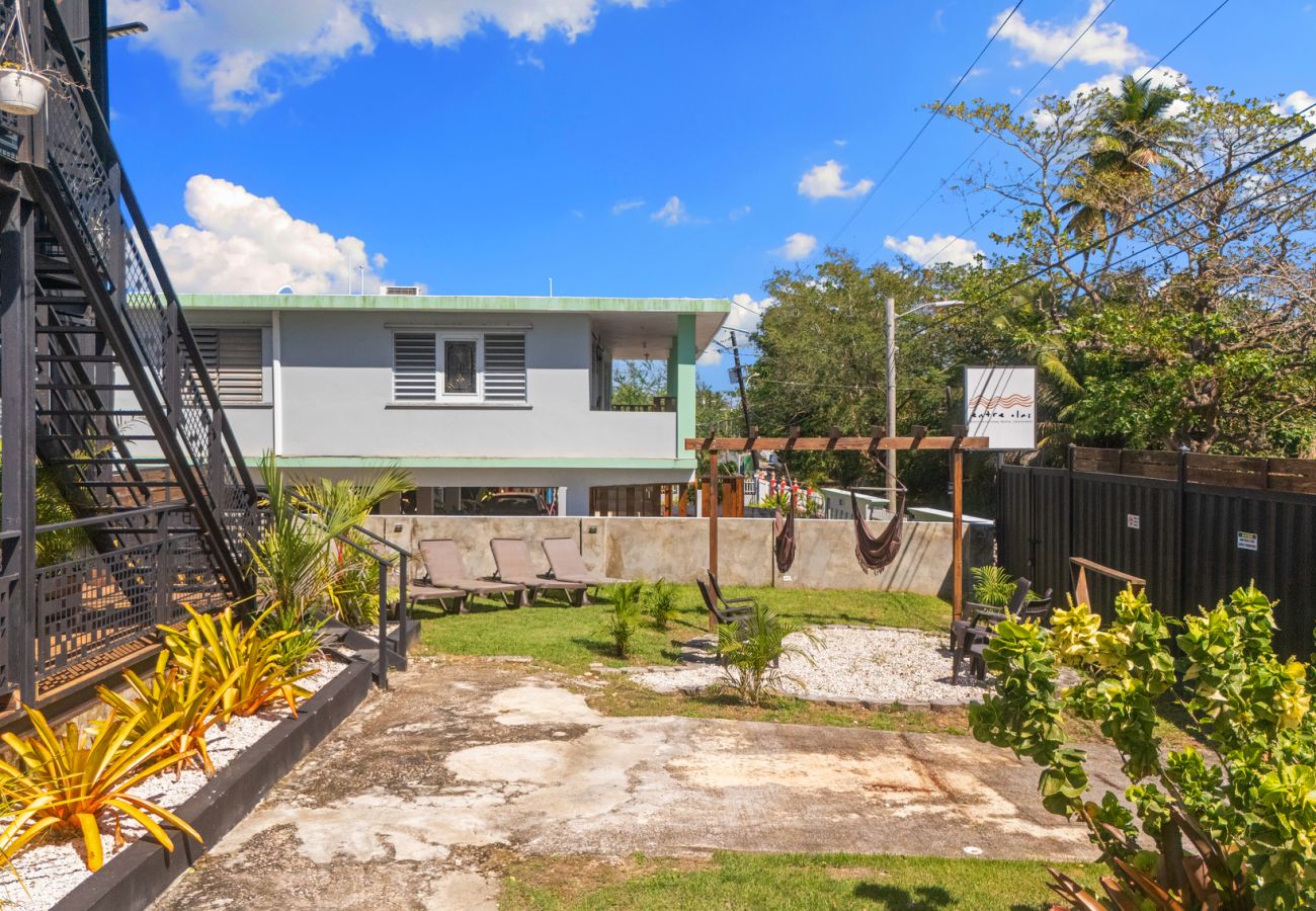 Apartamento en Vega Baja - Charming 1-Bedroom Beach Apartment for 4