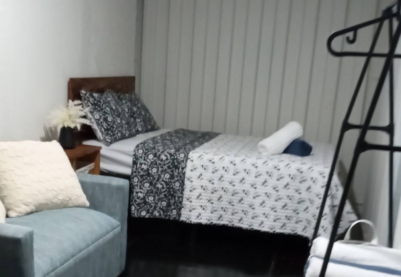 Apartamento en Vega Baja - Comfortable 1BR Beachside Apartment – Sleeps 4