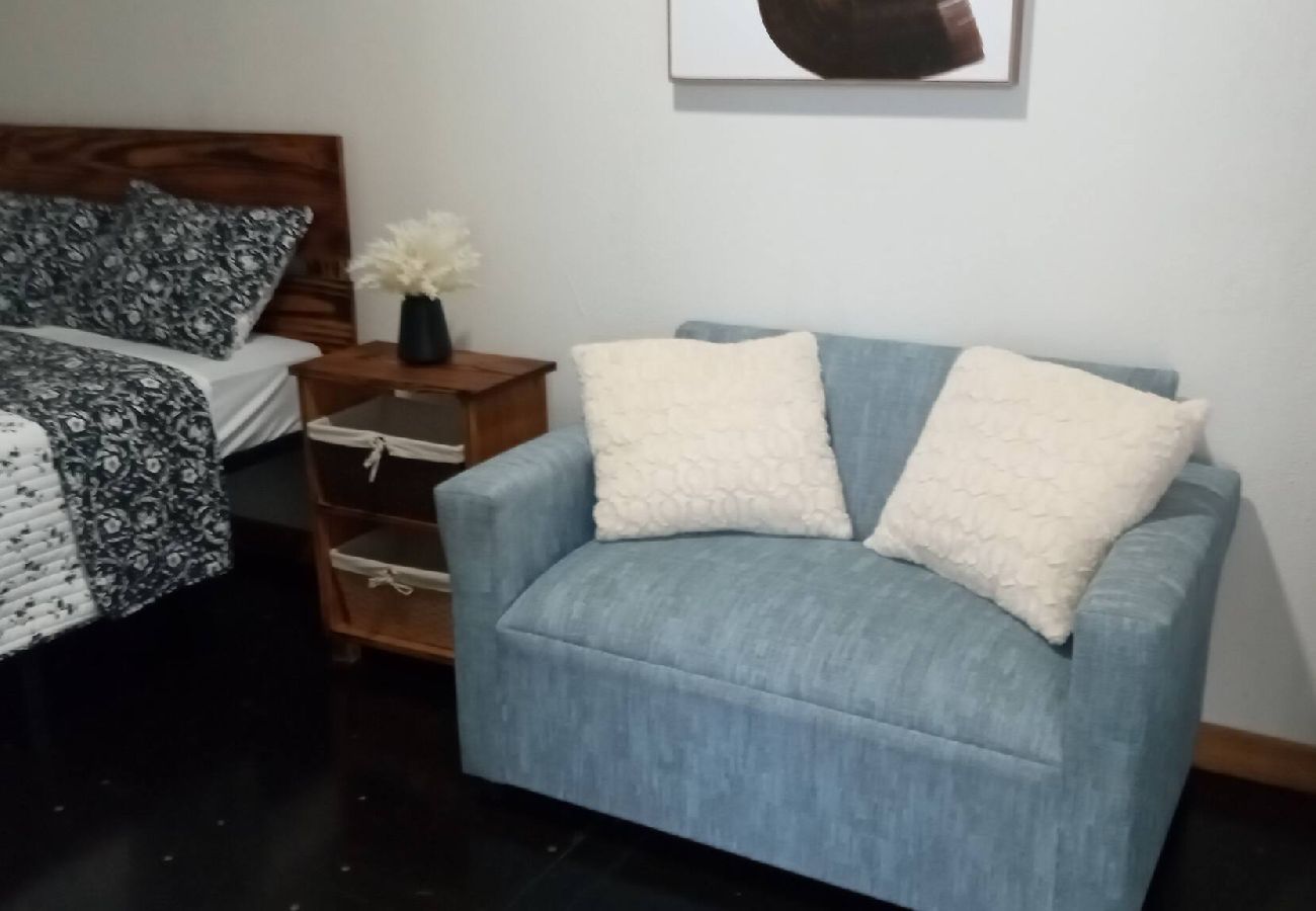 Apartamento en Vega Baja - Comfortable 1BR Beachside Apartment – Sleeps 4