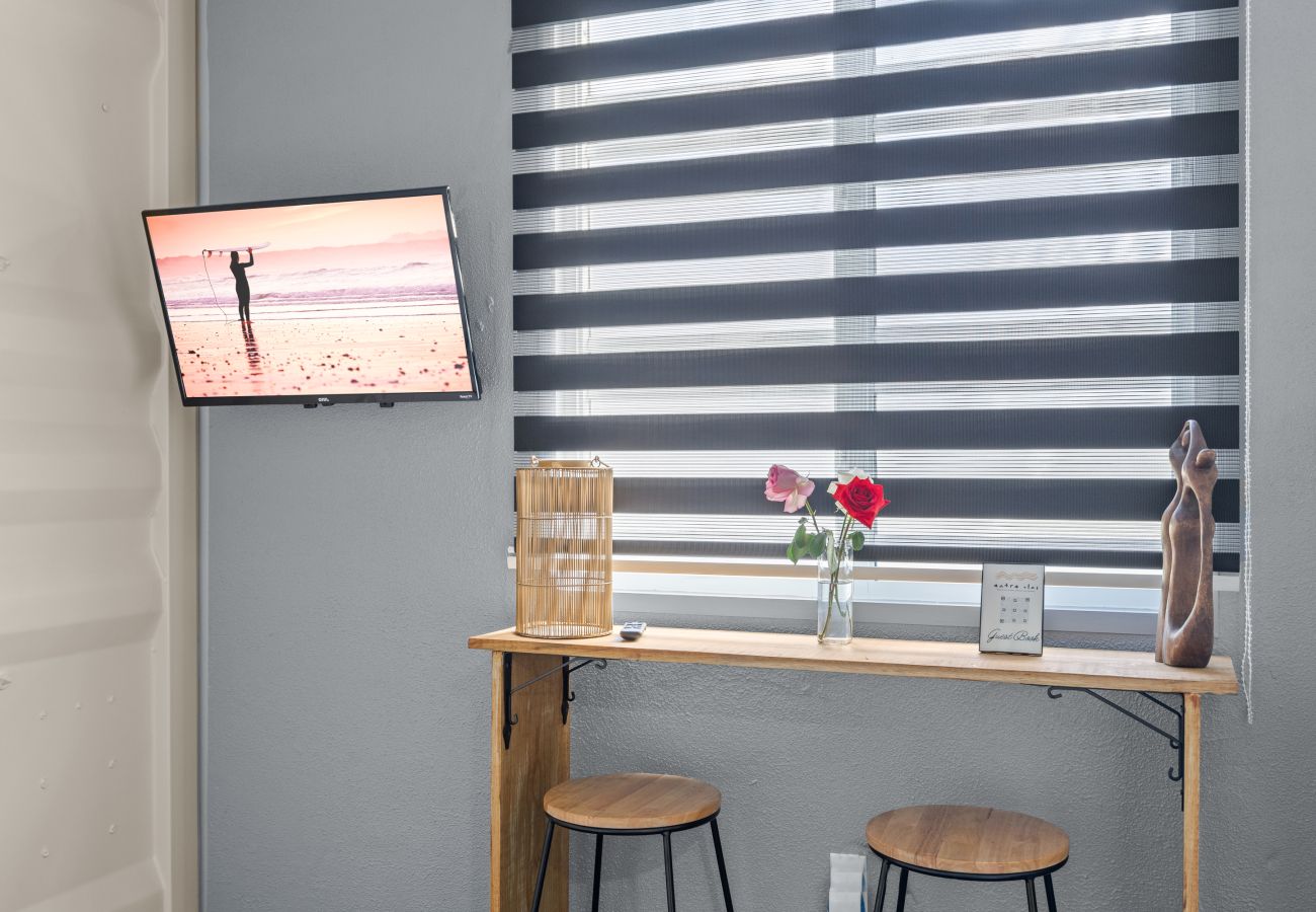 Apartamento en Vega Baja - Comfortable 1BR Beachside Apartment – Sleeps 4