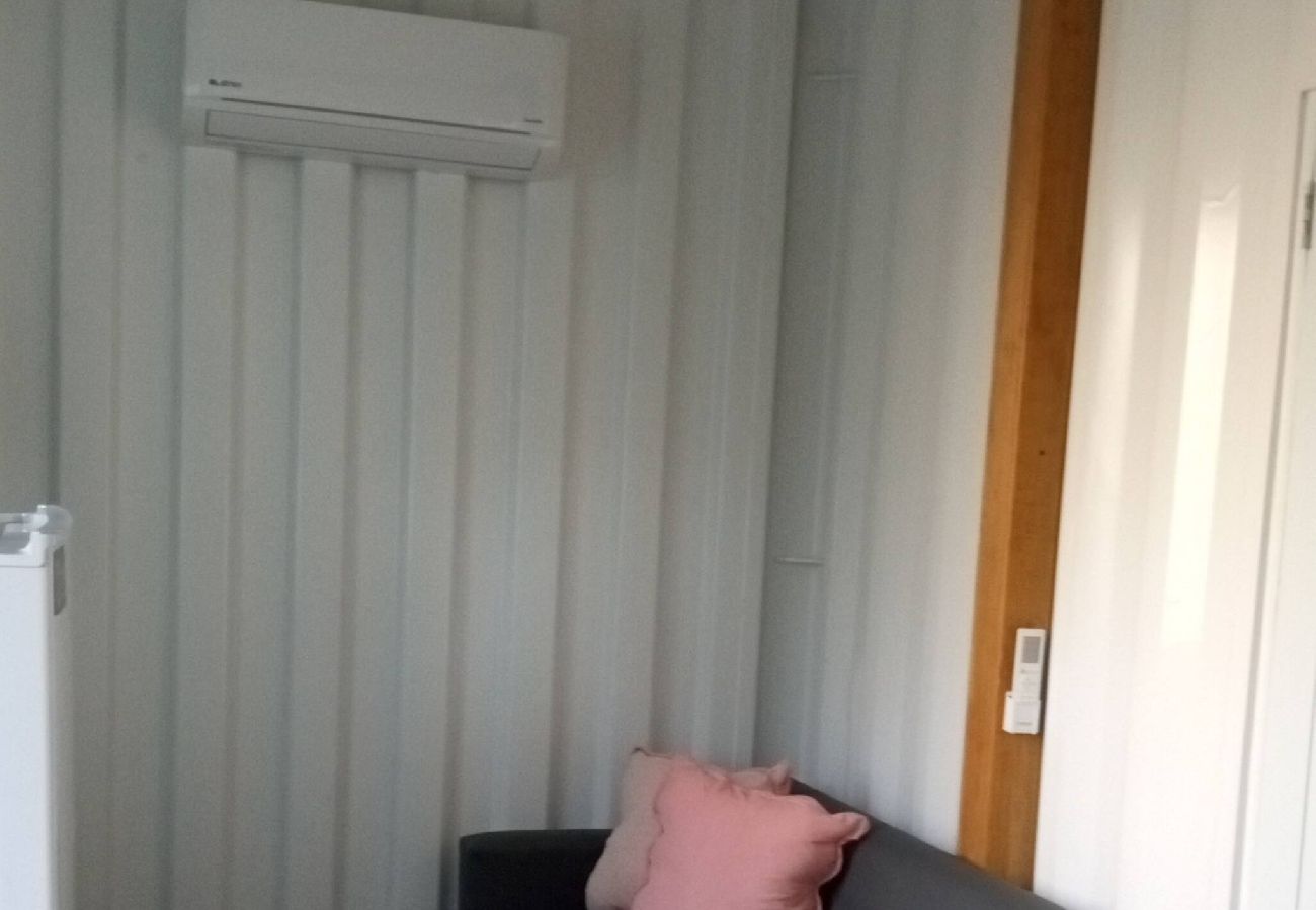 Apartamento en Vega Baja - Sunny 1-Bedroom Beach Apartment for 4 Guests