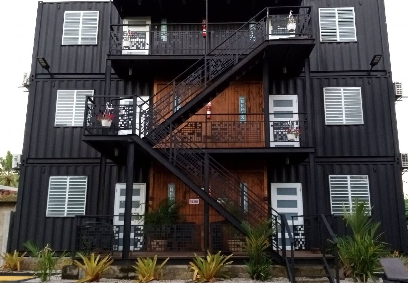 Apartamento en Vega Baja - Sunny 1-Bedroom Beach Apartment for 4 Guests