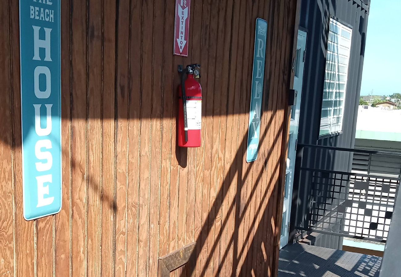 Apartamento en Vega Baja - Sunny 1-Bedroom Beach Apartment for 4 Guests