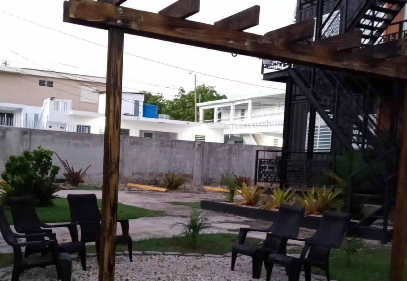 Apartamento en Vega Baja - Sunny 1-Bedroom Beach Apartment for 4 Guests