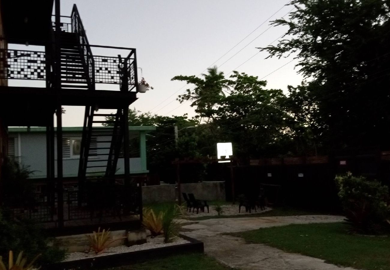 Apartamento en Vega Baja - Sunny 1-Bedroom Beach Apartment for 4 Guests