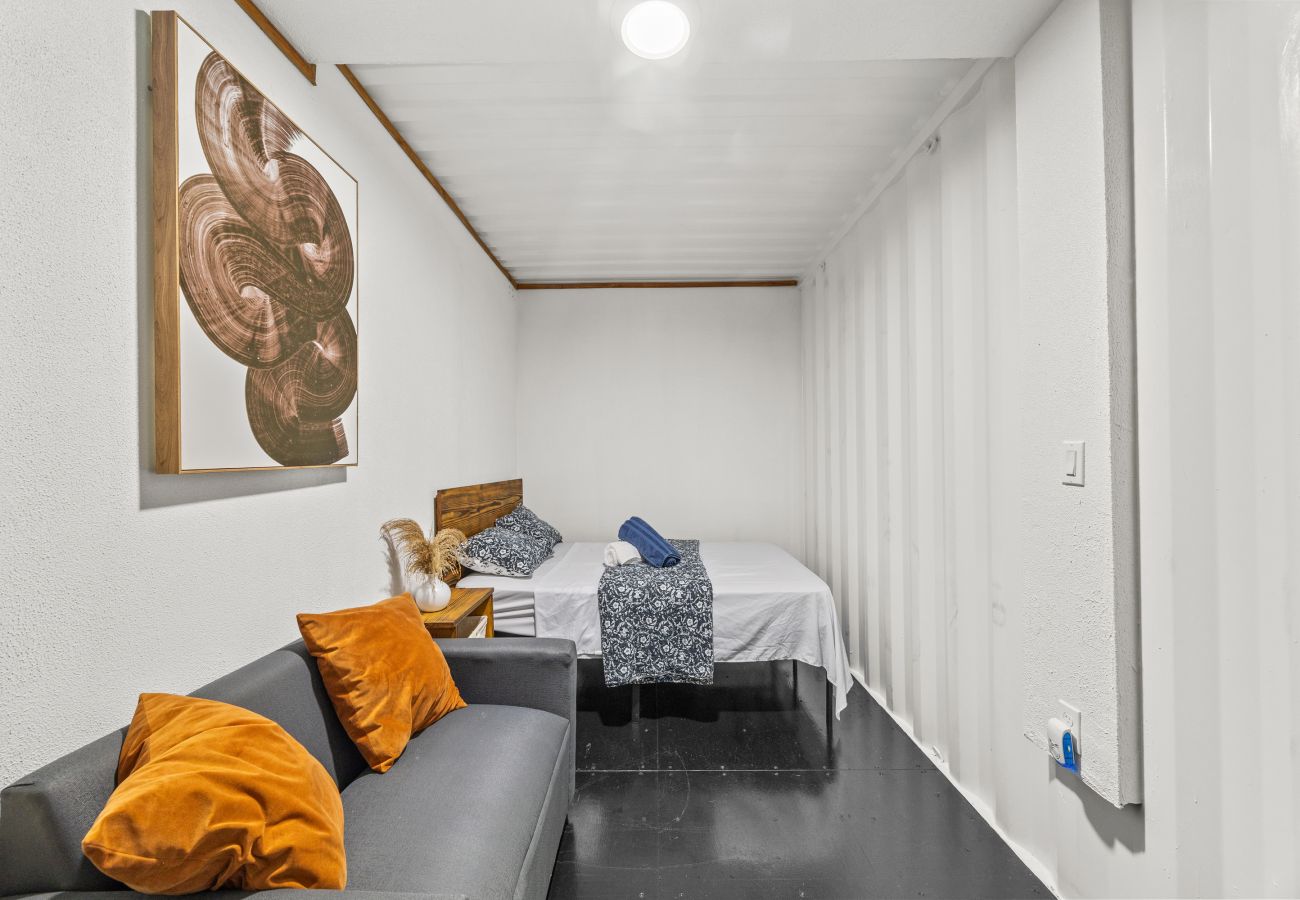 Apartamento en Vega Baja - Sunny 1-Bedroom Beach Apartment for 4 Guests