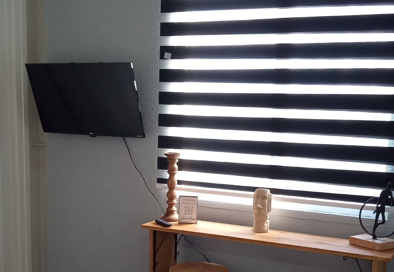 Apartamento en Vega Baja - Cozy 1BR Apartment with Private Entrance