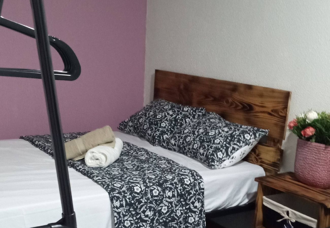 Apartamento en Vega Baja - Cozy 1BR Apartment with Private Entrance