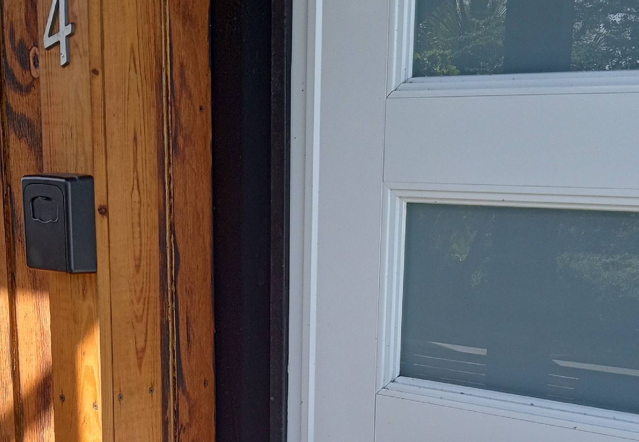 Apartamento en Vega Baja - Cozy 1BR Apartment with Private Entrance