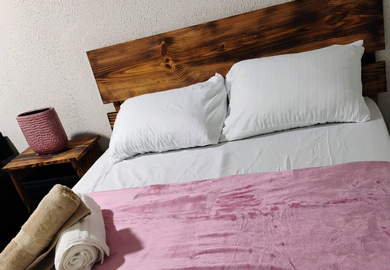 Apartamento en Vega Baja - Cozy 1BR Apartment with Private Entrance